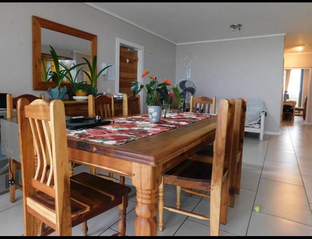 3 BEDROOM APARTMENT FOR SALE IN STRAND